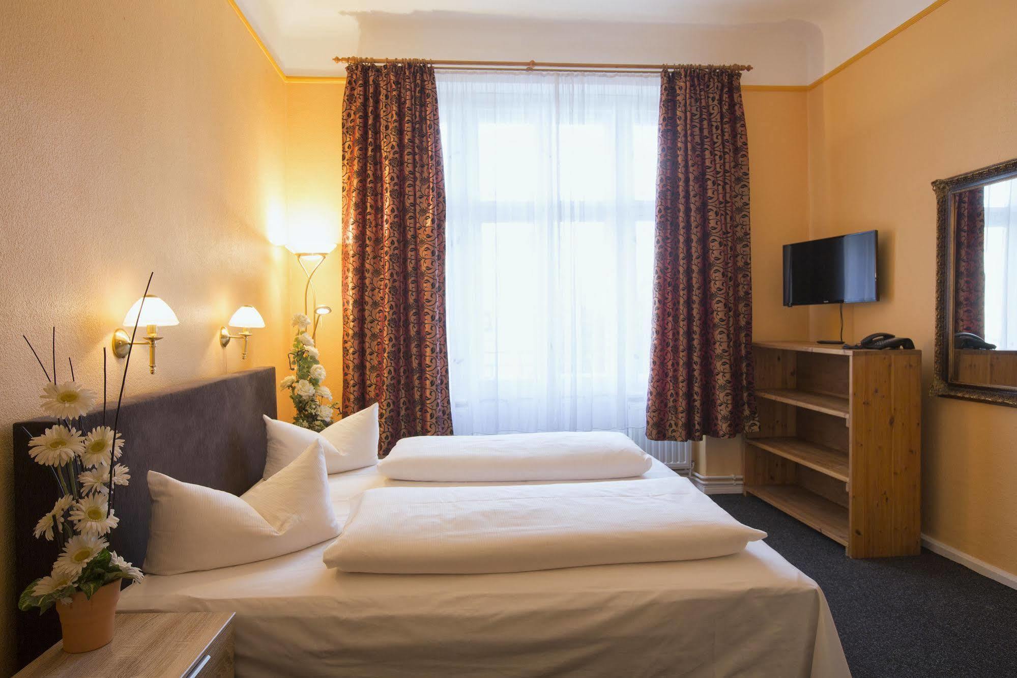 Hotel Am Hermannplatz Берлін Екстер'єр фото
