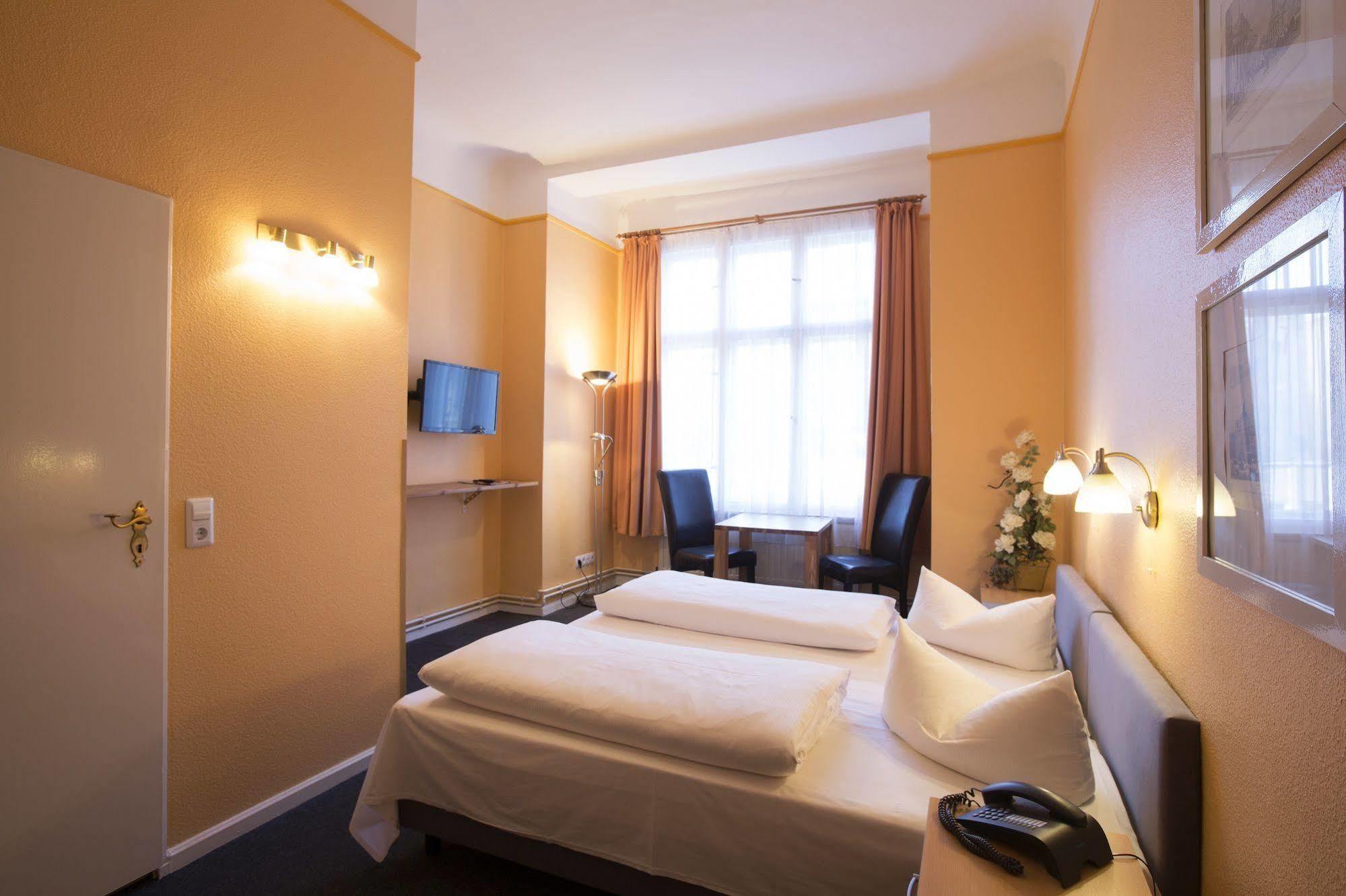 Hotel Am Hermannplatz Берлін Екстер'єр фото