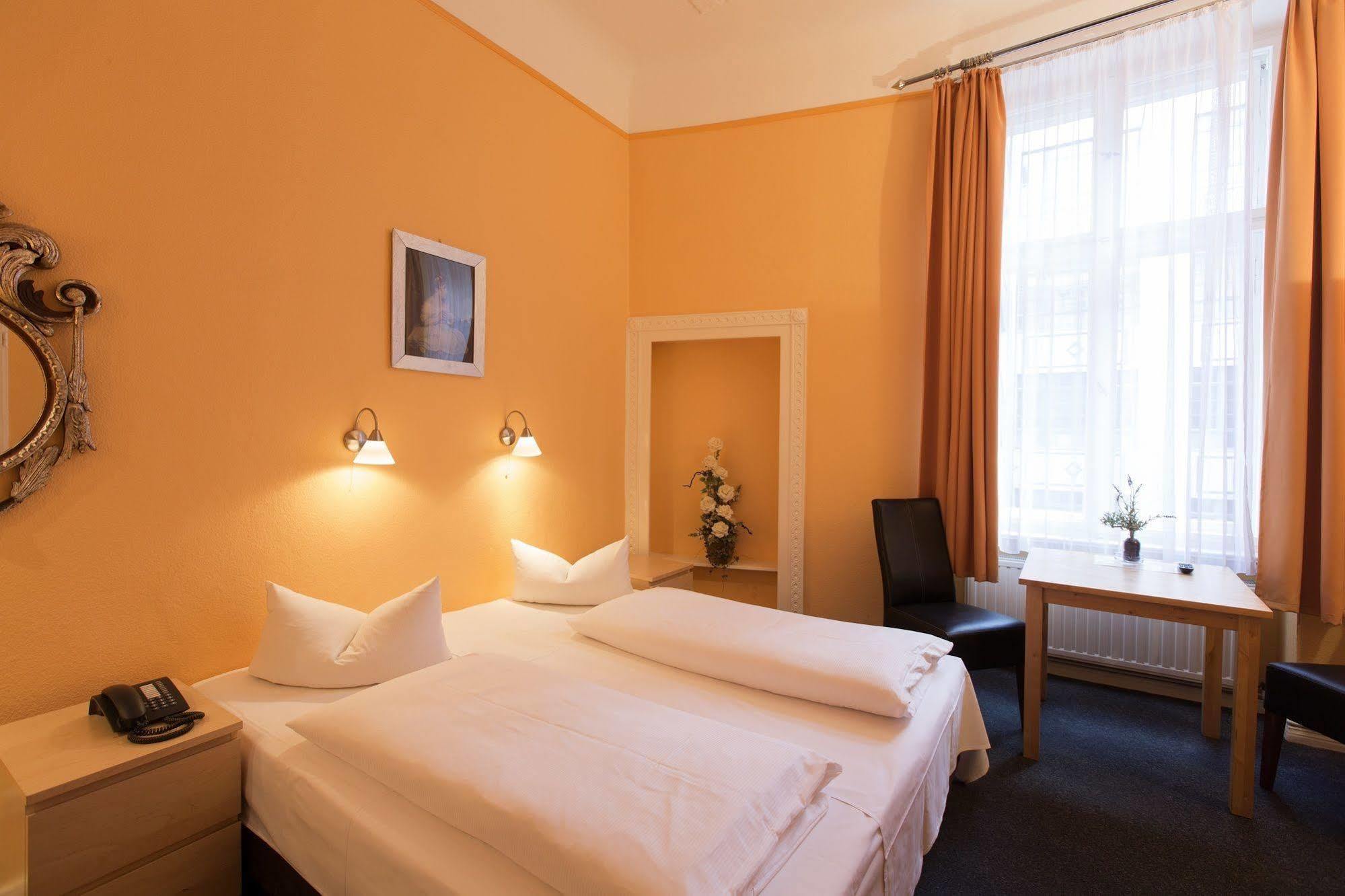 Hotel Am Hermannplatz Берлін Екстер'єр фото