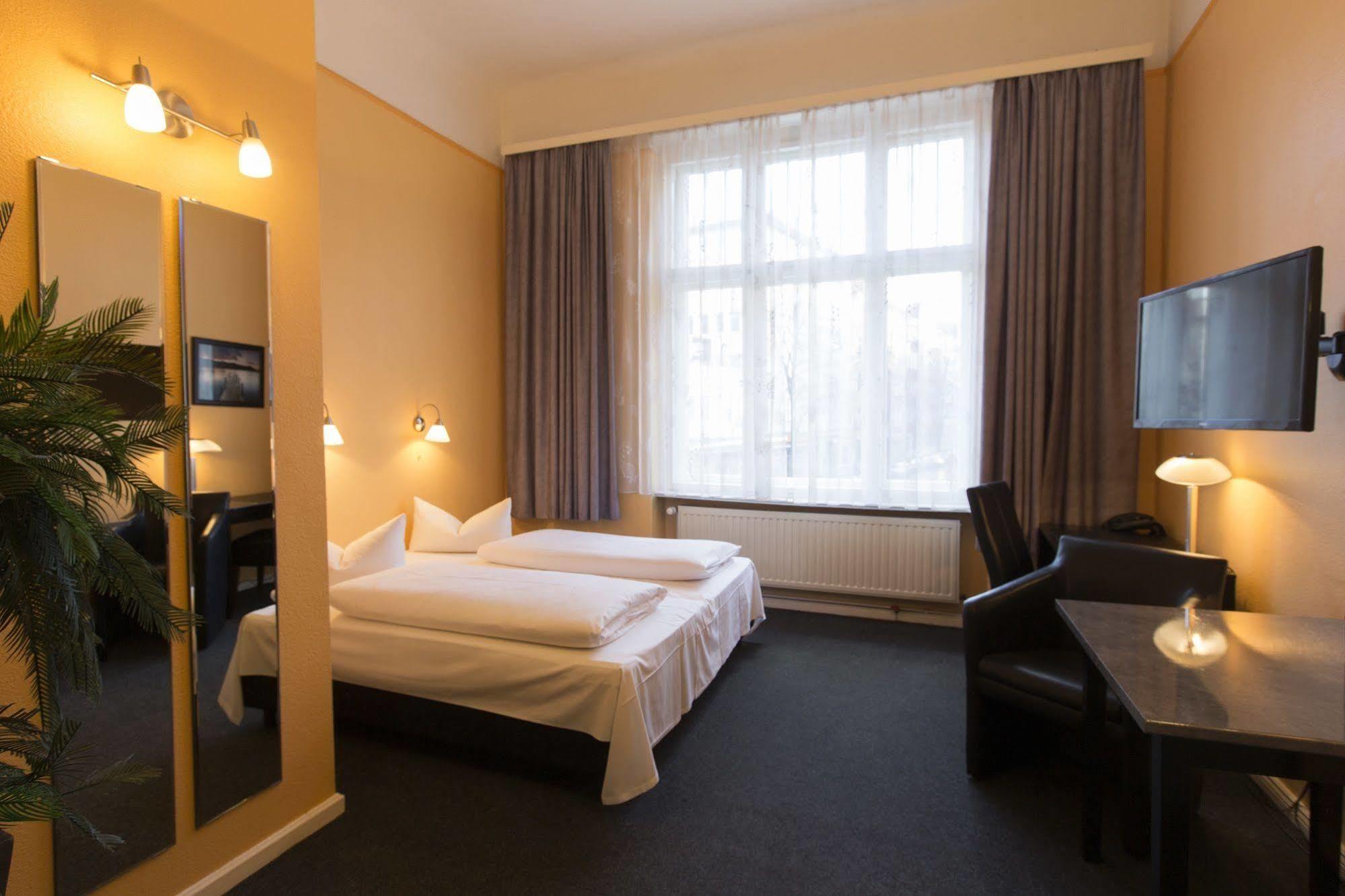 Hotel Am Hermannplatz Берлін Екстер'єр фото