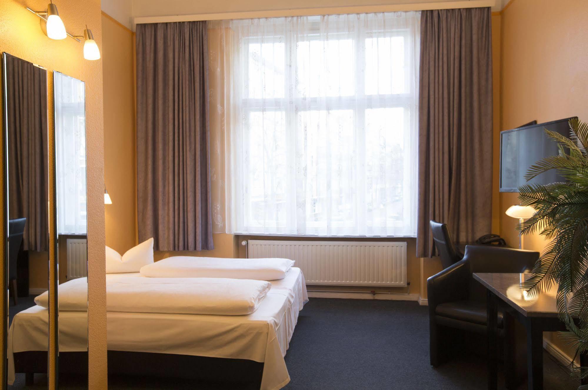 Hotel Am Hermannplatz Берлін Екстер'єр фото
